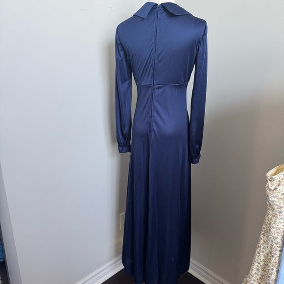 Vintage Navy Satin Maxi Nightgown Dress Long Sleeve Elegant Loungewear Slip M - Picture 5 of 8
